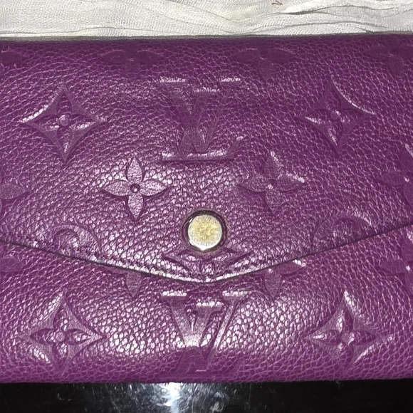 Authentic Louis Vuitton Purple Empriente Wallet with Gold Chain - Picture 3 of 16